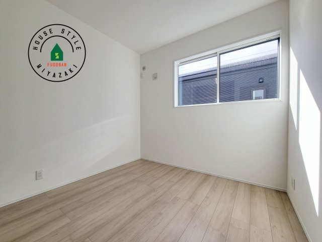 宮崎市恒久南3丁目Ⅱ期(2号棟)の内観：施工例|穏やかな光が差し込む室内には、穏やかな時間が流れます。