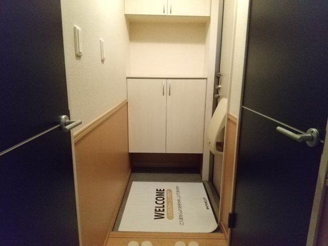 パークハイム B棟の玄関