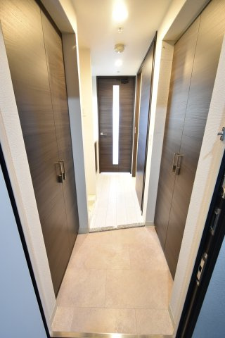 エステムコート難波Ⅴブロードの玄関