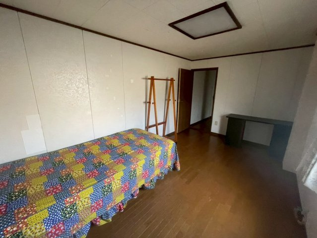 天白貸倉庫の内装