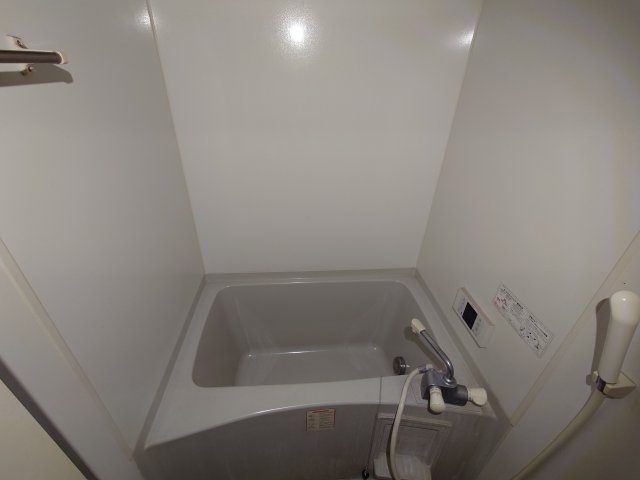 ヒーロー1番館の浴室