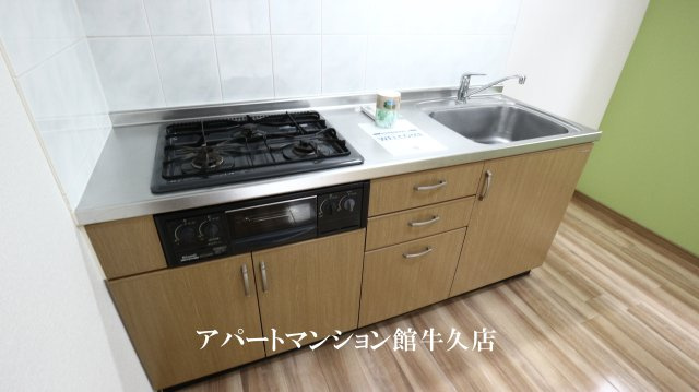 ヒーロー1番館のキッチン