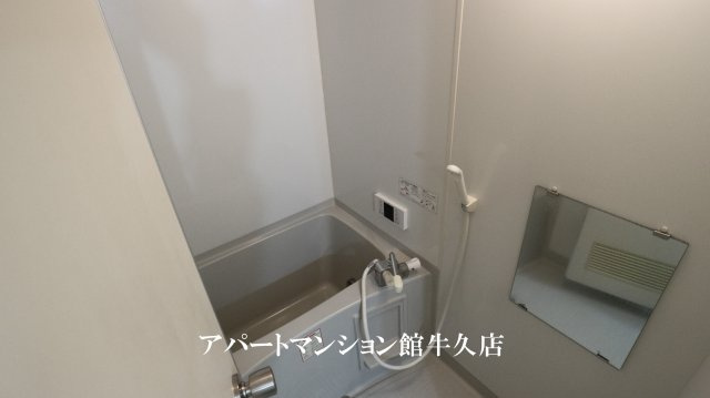 ヒーロー1番館の浴室