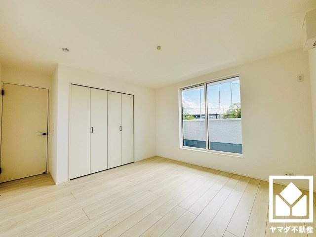 草津市下笠町　24-1期　2号棟の寝室