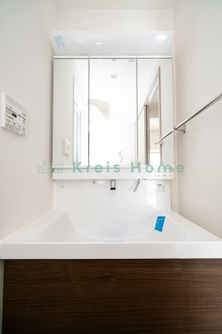 イーストワールド人形町の独立洗面台