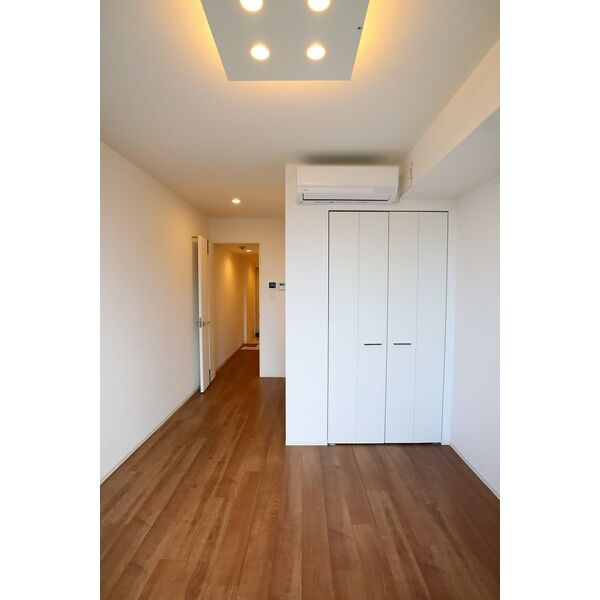 LUORE大曽根NORTH　名古屋市賃貸　仲介手数料無料の居間・リビング