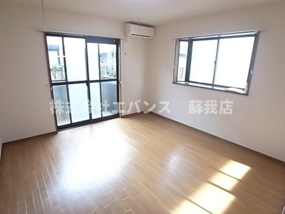 【居間・リビング】 | パレアージュ | 使いやすいリビングです