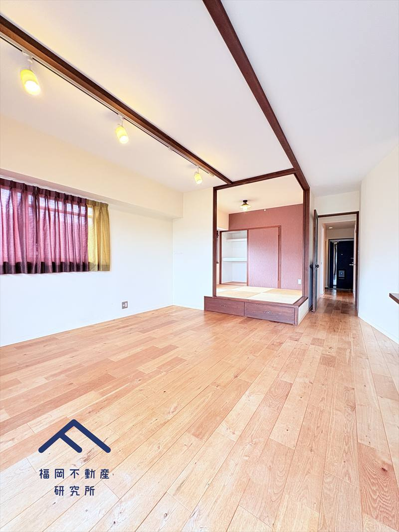 ダイアパレス西長住の居間・リビング