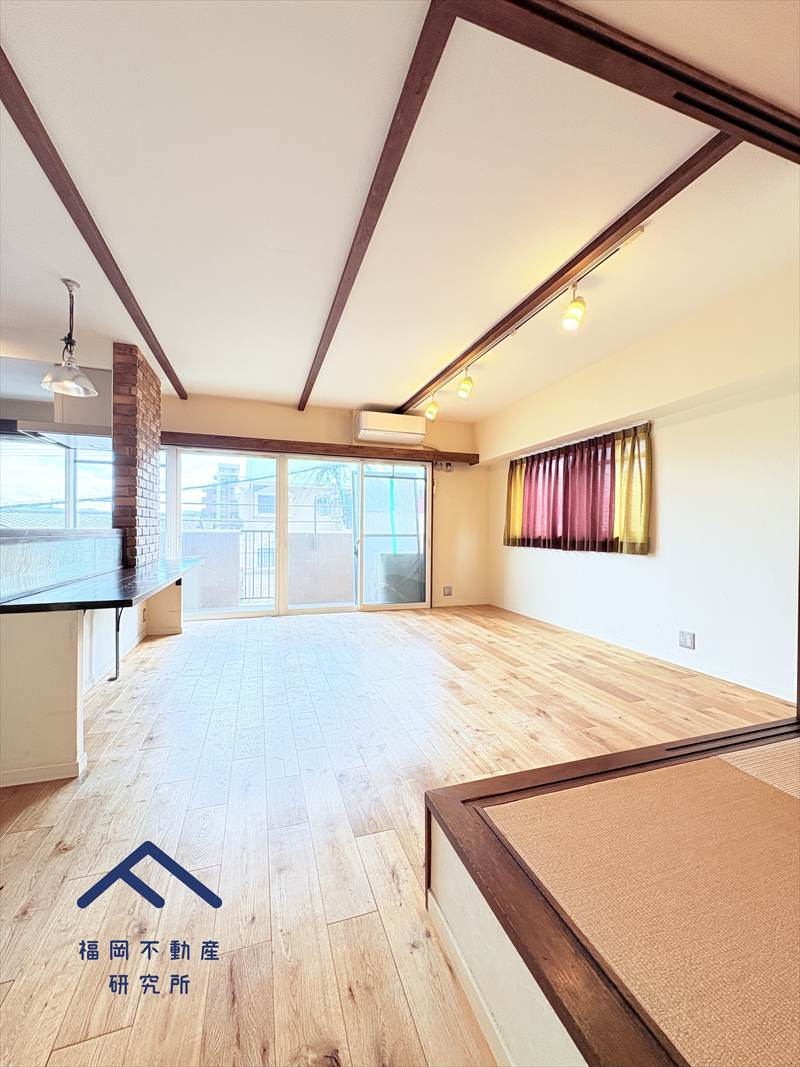 ダイアパレス西長住の居間・リビング