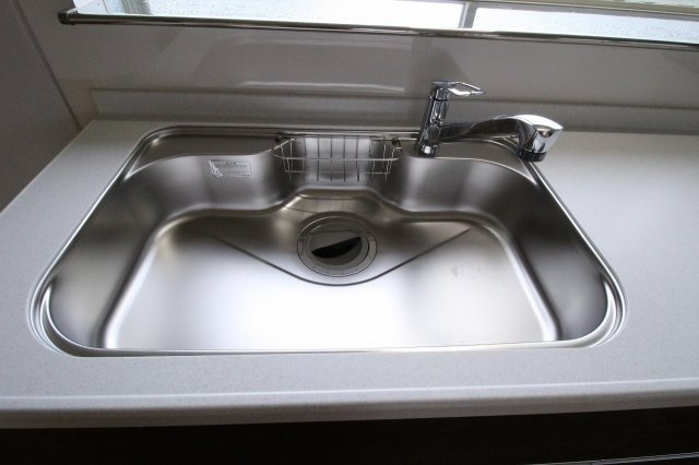 筑西市辻のキッチン|広々としたシンクは洗い物をする人の味方です！（2021年7月撮影）