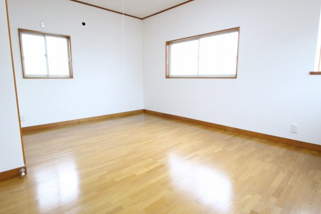 筑西市辻の寝室|２階洋室はとっても広いです（2021年7月撮影）