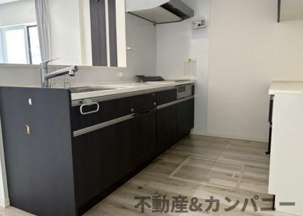 北斎院町中古戸建のキッチン|お料理しやすいキッチンです