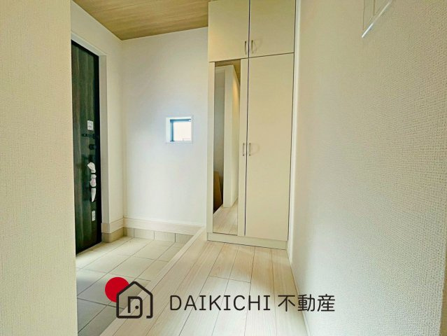 【玄関】 | 川島町伊草2期　GRAFARE　新築戸建　全8棟　3号棟