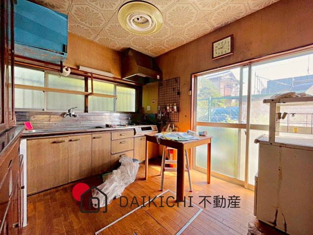 【居間・リビング】 | 桶川市末広2丁目　中古戸建