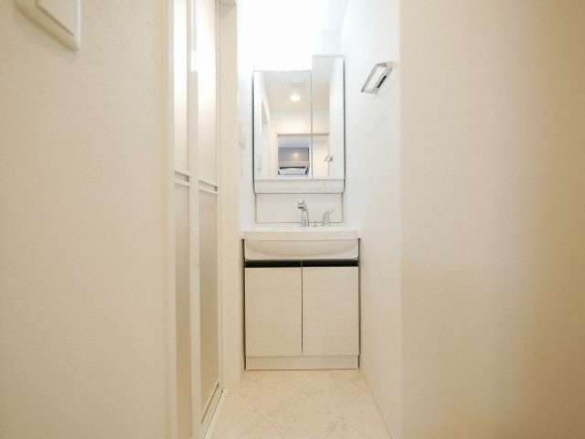 大阪市天王寺区舟橋町の賃貸マンションの独立洗面台
