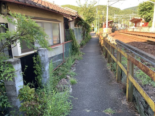 京都市左京区上高野鐘突町　建築条件無し売土地の前面道路含む現地写真