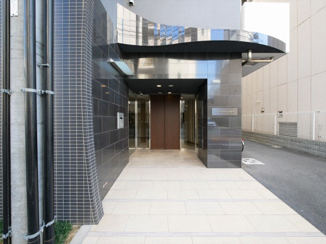 ザ・パーククロス阿波座のエントランス