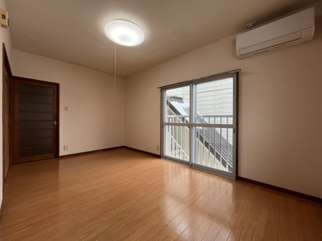 【居間・リビング】 | エステートアセンド | ゆったりとしたリビングです