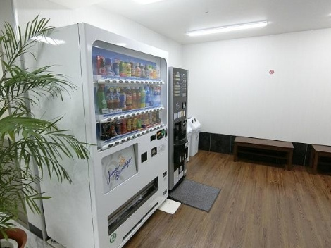 長堀プラザビルのロビー|清潔なロビーです