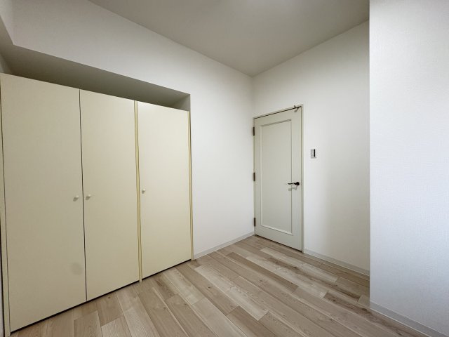 朝日プラザ八木東の洋室|洋室4.9帖クローゼット付き