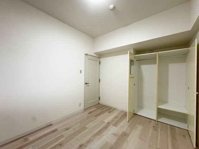 朝日プラザ八木東の洋室|洋室5.3帖クローゼット付き