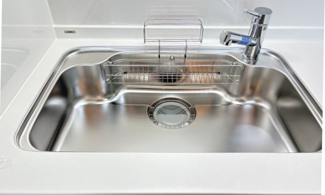 朝日プラザ八木東のキッチン|清潔感あふれるステンレスシンク