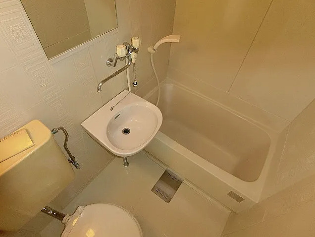 プランドール茨木の浴室