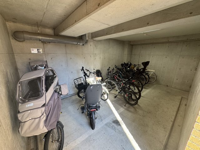 レジデンス青葉台のその他共用部分|★自転車駐輪場★