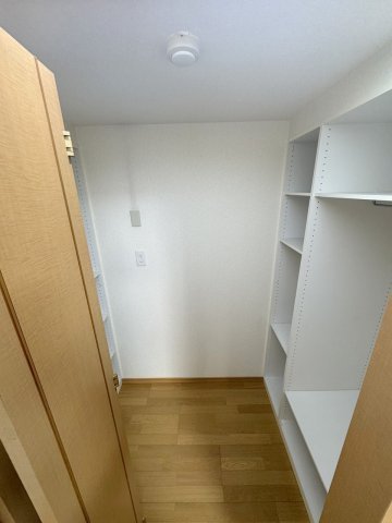レジデンス青葉台のキッチン|★明るいフローリングの角部屋です★