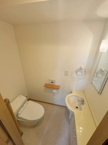 レジデンス青葉台の玄関|★玄関からの写真です★