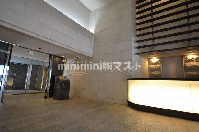 エスライズ難波EASTのエントランス