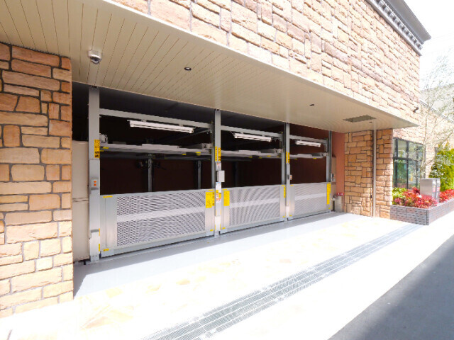 プレジオ永和EUROの駐車場