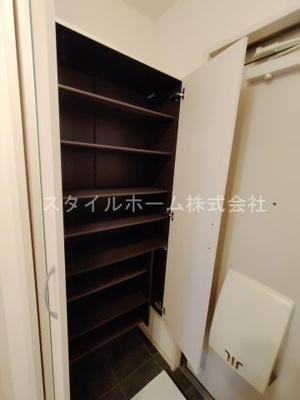 【収納】 | アヴェク・トワ | 別部屋写真です。