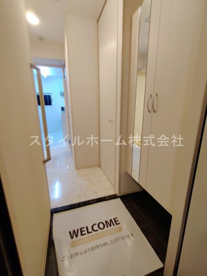 【玄関】 | アヴェク・トワ | 別部屋写真です。