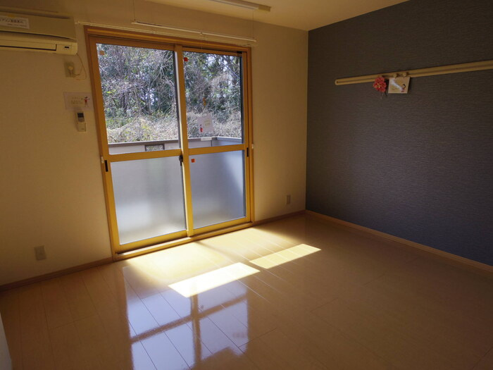 グリーンパレスＨＩＲＯＳＥ 壱番館の居間・リビング|洋室1