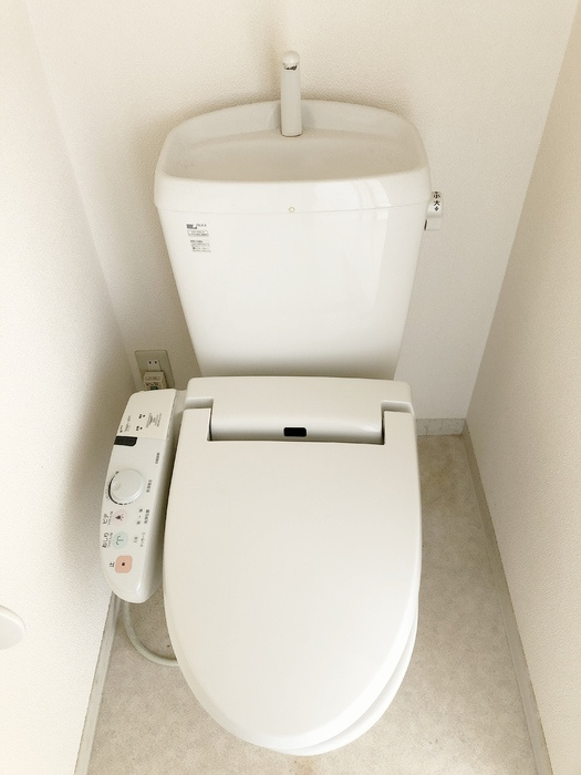 シャルム Ｂのトイレ|温水洗浄暖房便座