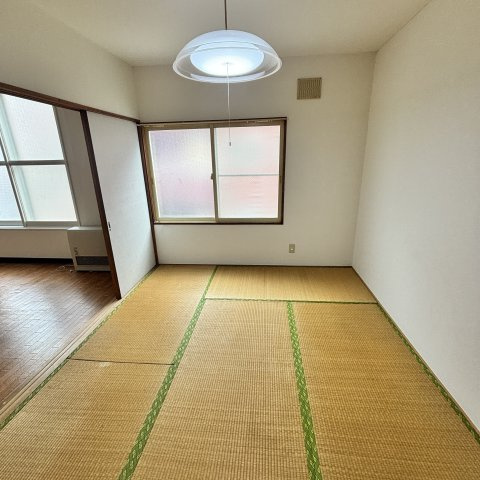 コーポ銀の和室