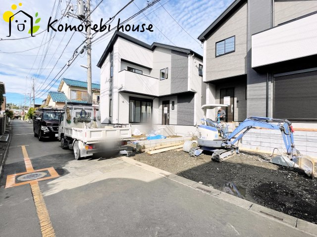 さいたま市西区指扇　15期　新築一戸建て　LIGARE　01の前面道路含む現地写真|2025/11/1　撮影