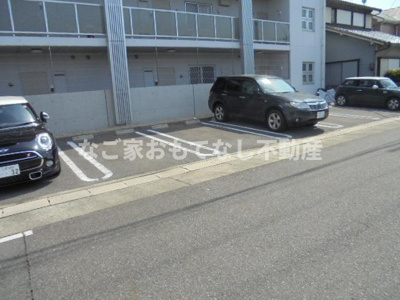 【駐車場】 | ル・キャステル
