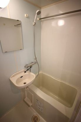 コンシェリア門前仲町の浴室