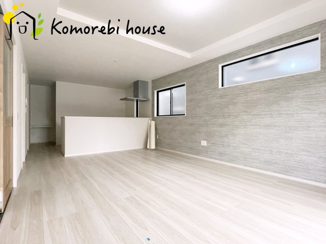 さいたま市西区指扇　15期　新築一戸建て　LIGARE　02の居間・リビング|使いやすいリビングです