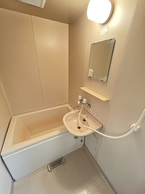 ハイツ常松の浴室