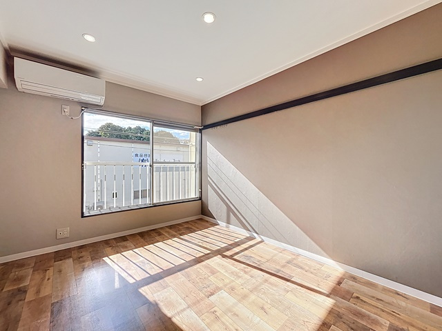 ハイツ常松の居間・リビング