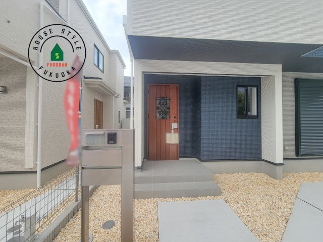 福岡市早良区重留7丁目第1-6棟（3号棟）の玄関|おでかけの時も帰った時も、「我が家」を最初に感じでもらえる素敵な空間に。