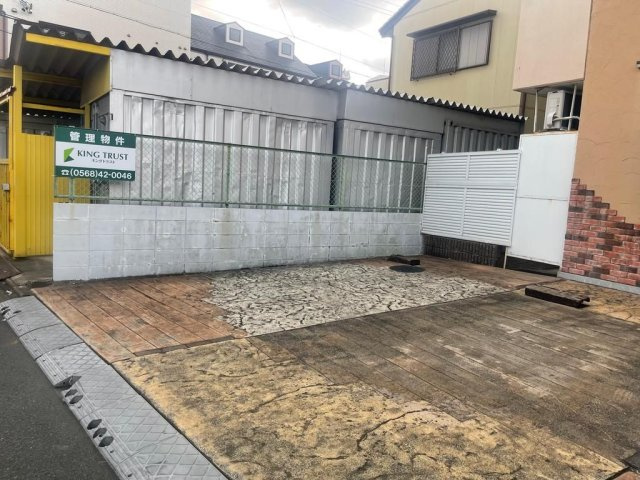 カーサヴィヴィアン名西