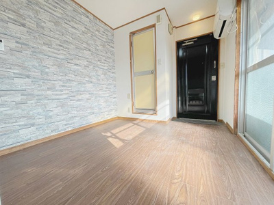 【居間・リビング】 | ブライクルマンション | フローリングです