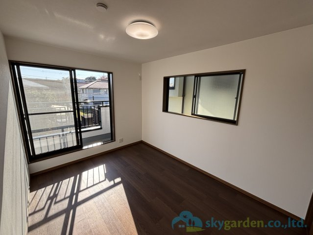 二宮町松根　中古戸建の洋室