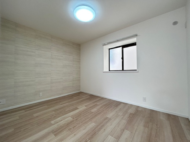 上河原通4丁目中古戸建の居間・リビング|エアコン設置します！