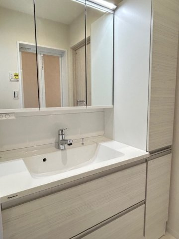 上河原通4丁目中古戸建の独立洗面台