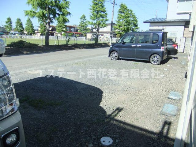 ウィングトップの駐車場
